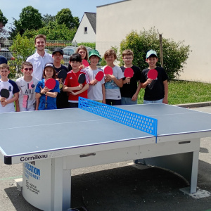 2026-06 DOLTO une cour une table (2)