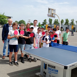 2026-06 DOLTO une cour une table (3)